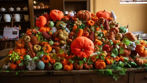 Jana Eastwood Knitted pumpkins