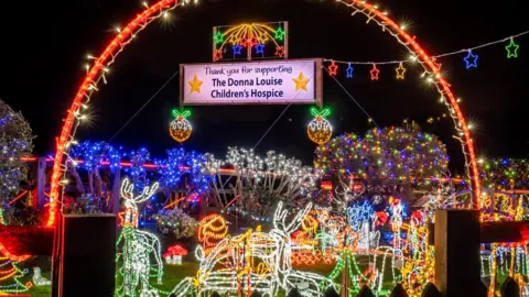 Weston Christmas Light Display Weston Christmas Light Display