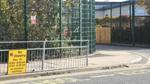 Donna Clifford Signhills Academy