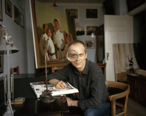 Matteo Lonardi Ivan Razumov in his studio