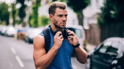 BRADLEY SIMMONDS Bradley Simmonds