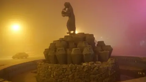 Reuters Dust storm in Baghdad, Iraq (5 May 2022)