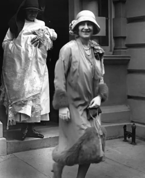 Getty Images 29th May 1926: The Duchess of York (1900 - 2002) leaving 17 Bruton Street, on her way to the christening of her daughter Princess Elizabeth.