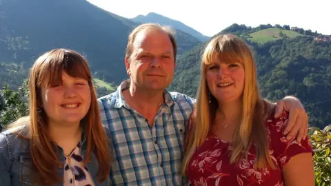 Handout (L-R) Jessie Eastland Seares with her father Andy Seares and mother Katherine Eastland