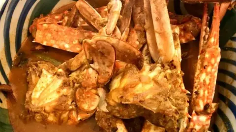 Rajyasree Sen Kakrar jhal or crab curry