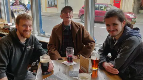 The Oakwood Carl Marshall with volunteers