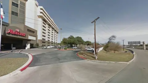 Google Maps Hotel parking lot