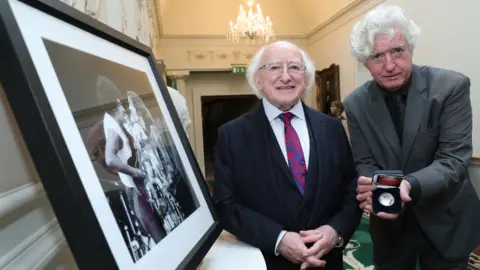MAXWELLS_DUBLIN michael d higgins and donal gallagher