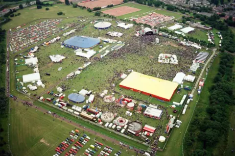 Mirrorpix T in the Park Strathclyde Park