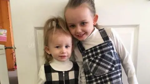 Chelsea Thompson Ruby and Elsie