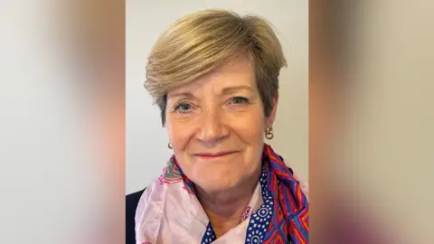 Liz Damazer Liz Damazer