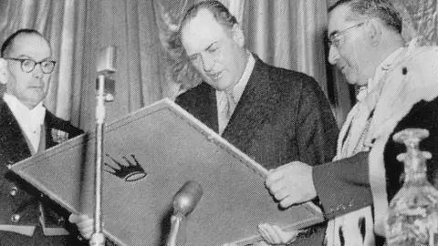 Heritage Service, Dumfries and Galloway Council King Harald