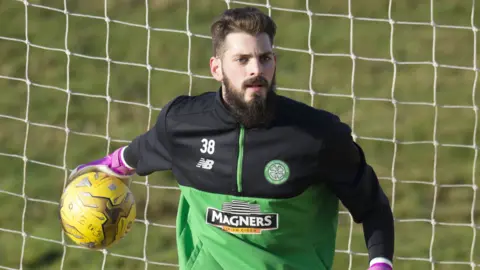 Leo Fasan trains with Celtic