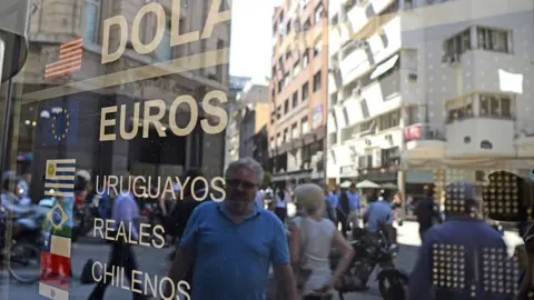 Getty Images Bureau de change in Buenos Aires