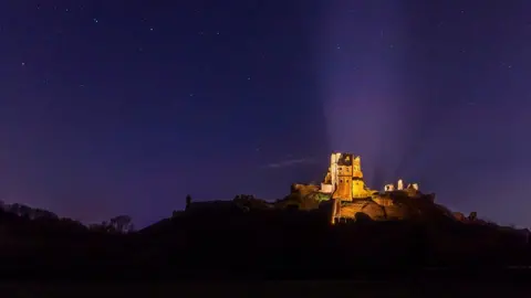 Andy Pattenden  THURSDAY - Corfe Castle