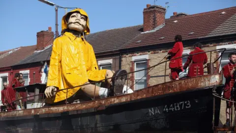 Getty Images The Little Girl Giant in 2012