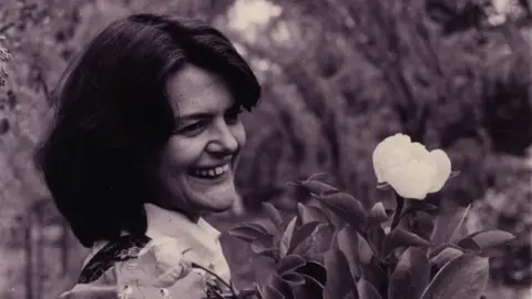 Maggie Keswick Jencks in her garden