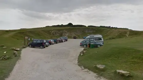 Google Cleeve Hill Car Park