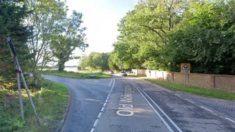 The junction between Old Wokingham Road and Easthampstead Road in Berkshire