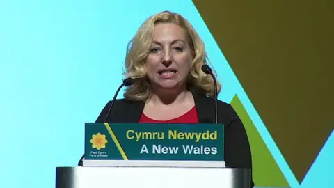 BBC Carrie Harper addressing a Plaid Cymru conference in 2019