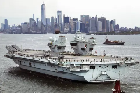 MOD HMS Queen Elizabeth arrives in New York