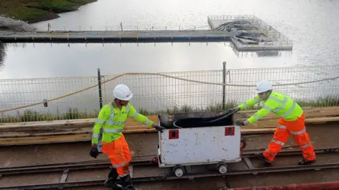 Canal & River Trust Work on the dam 2020