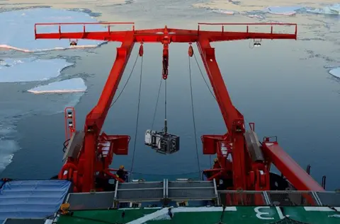 Georg Brenneis/AWI OFOBS