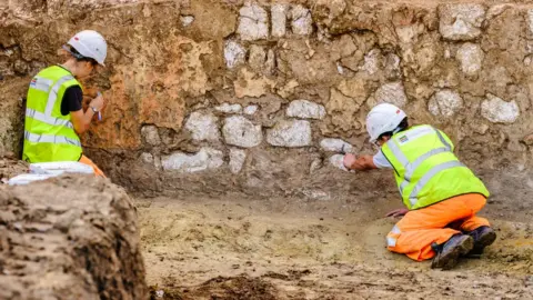 Excavation at Richborough Roman fort