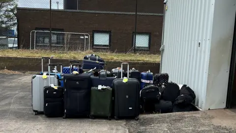 Piles of golf bags were left behind in Scotland's Edinburgh Airport even  after players and fans flew out from The Open: reports | Business Insider  India