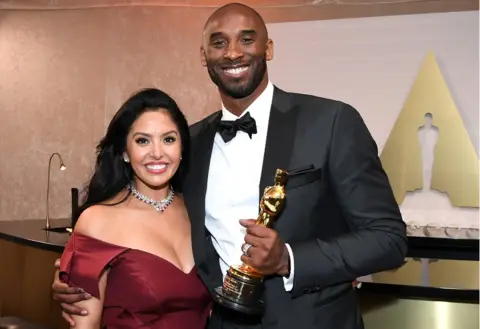 AFP Kobe Bryant at the 90th Annual Academy Awards with this wife Vanessa Laine