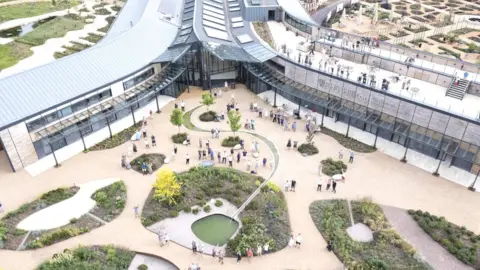 RHS/Chris Gorman RHS Hilltop