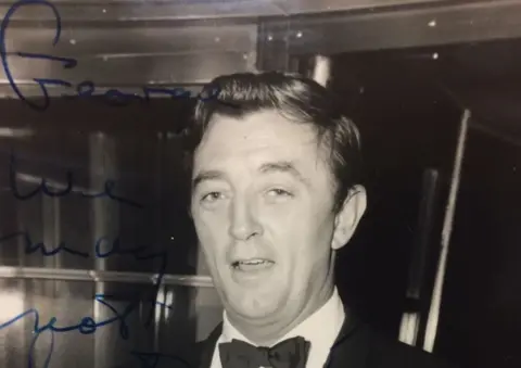 Hansons/George Ruff Robert Mitchum