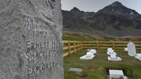 Jeff Overs / BBC Shackleton's grave