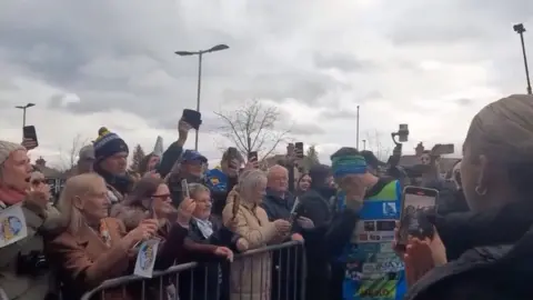 Crowds greeting Kevin Sinfield as he arrives at Headingley Stadium