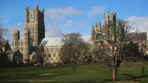 Geograph/Bob Jones Ely Cathedral from the Dean's Meadow