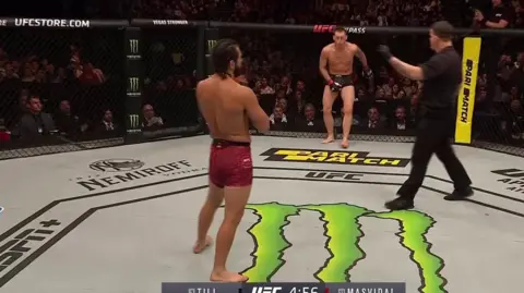 Masvidal low-blow on Till