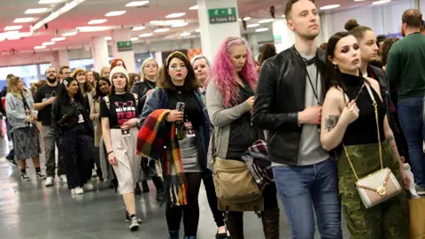 Getty Images Queue at DragCon