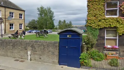 Google Almondbury box in 2009