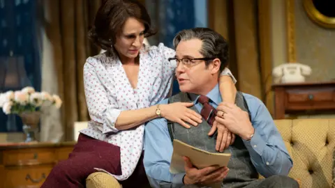 Joan Marcus Sarah Jessica Parker and Matthew Broderick in Plaza Suite on Broadway