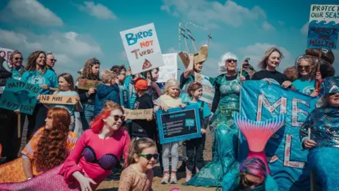 TazzyBro Photography Protest by the Stour