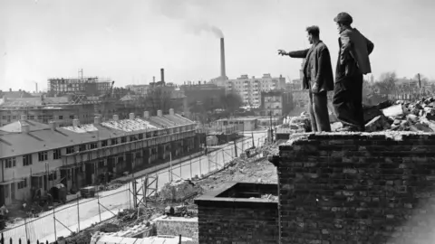 Getty/Topical Press Agency slum clearance poplar