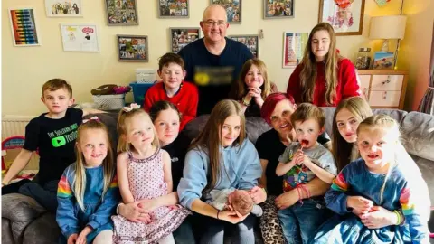 How a family of 14 is coping with rising costs