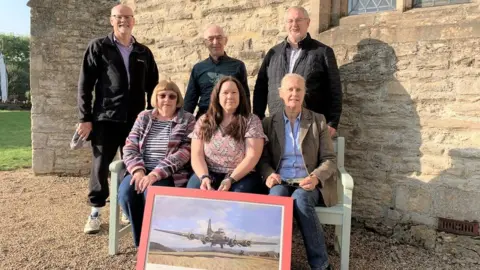 Mark O'Brian Group photo of committee members