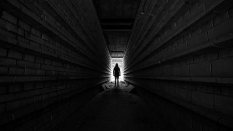 «زندگی پس از تجربه نزدیک به مرگ»؛ هفت روش برای زندگی سرشار - BBC News فارسی