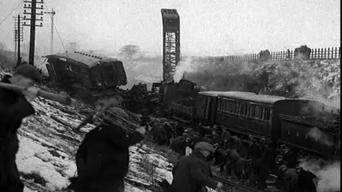 Pathe castlecary train disaster