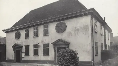 Tudor Photographs, Ipswich The Ipswich Unitarian Meeting House in the 1940s-1950s