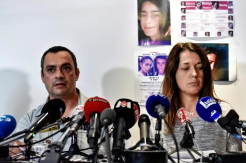 AFP Maëlys' parents Joachim (L) and Jennifer de Araujo giving press conference