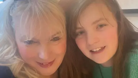 Joanne Gillibrand A mum and her daughter