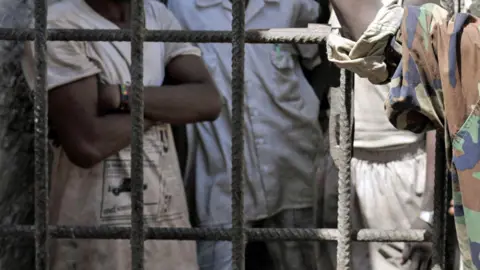 Alamy Prisoners at Mogadishu Central Prison in Somalia - archive shot