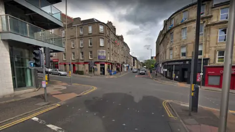 Appeal over pedestrian struck by car in Dundee